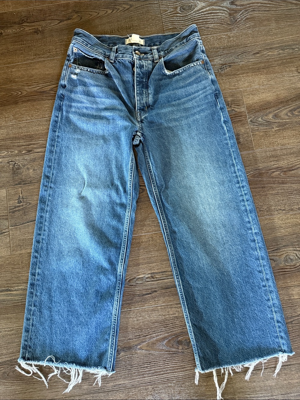 Madewell Medium Blue Cropped Wide-Leg Jeans with Frayed Hem